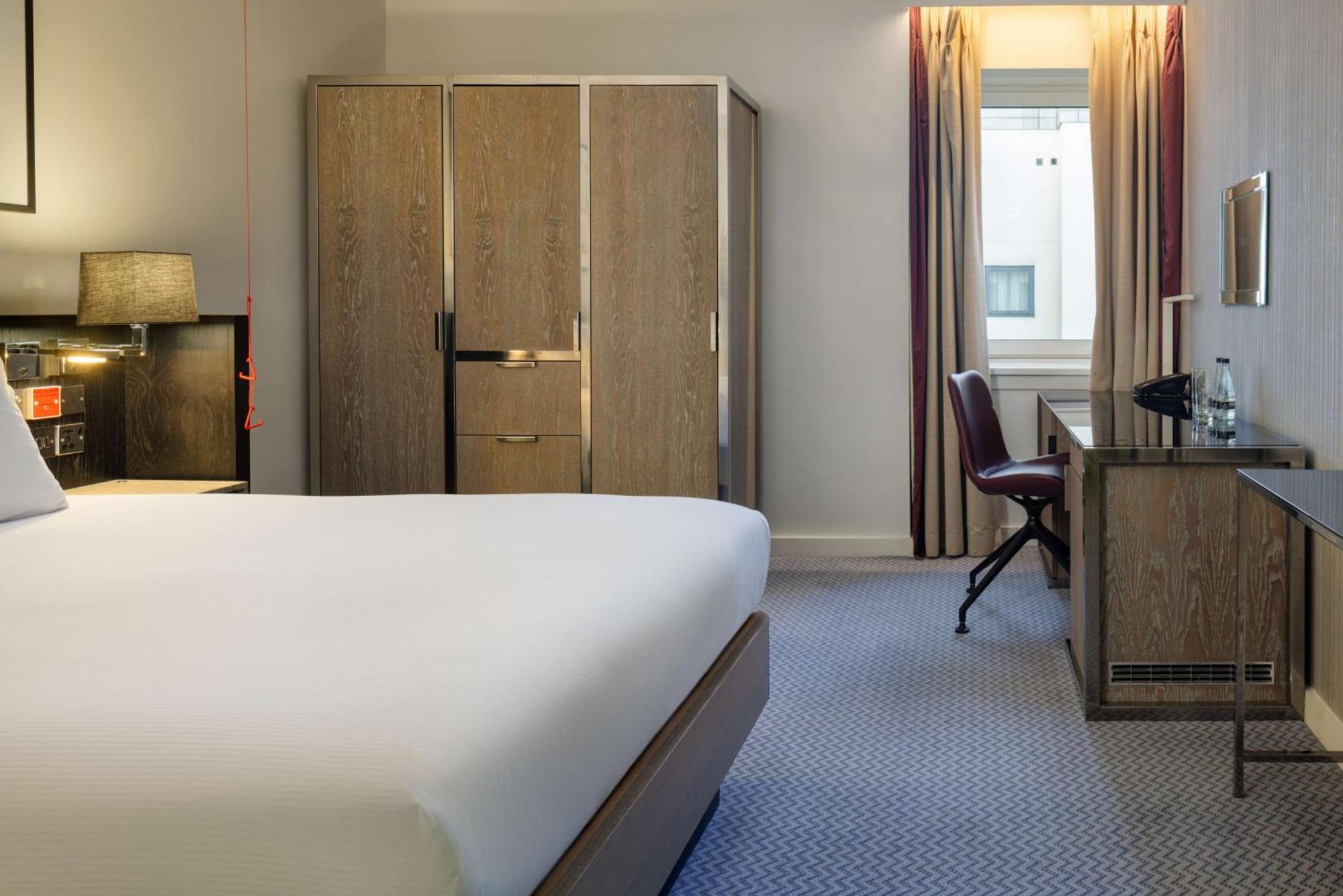 Hotel Hilton Angel Islington 4*